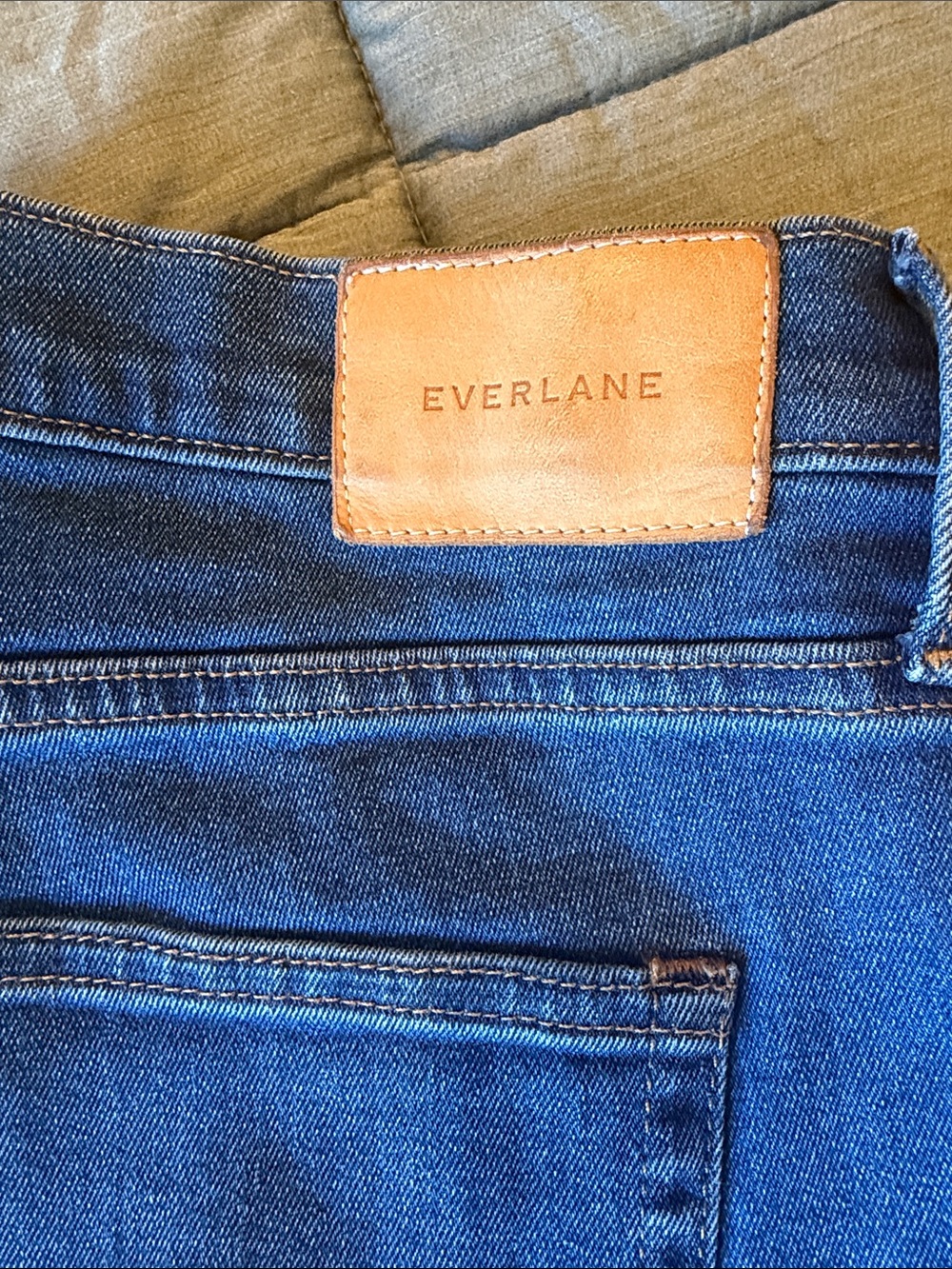 Everlane Women's Indigo Cropped Ankle Jeans with Leather Patch